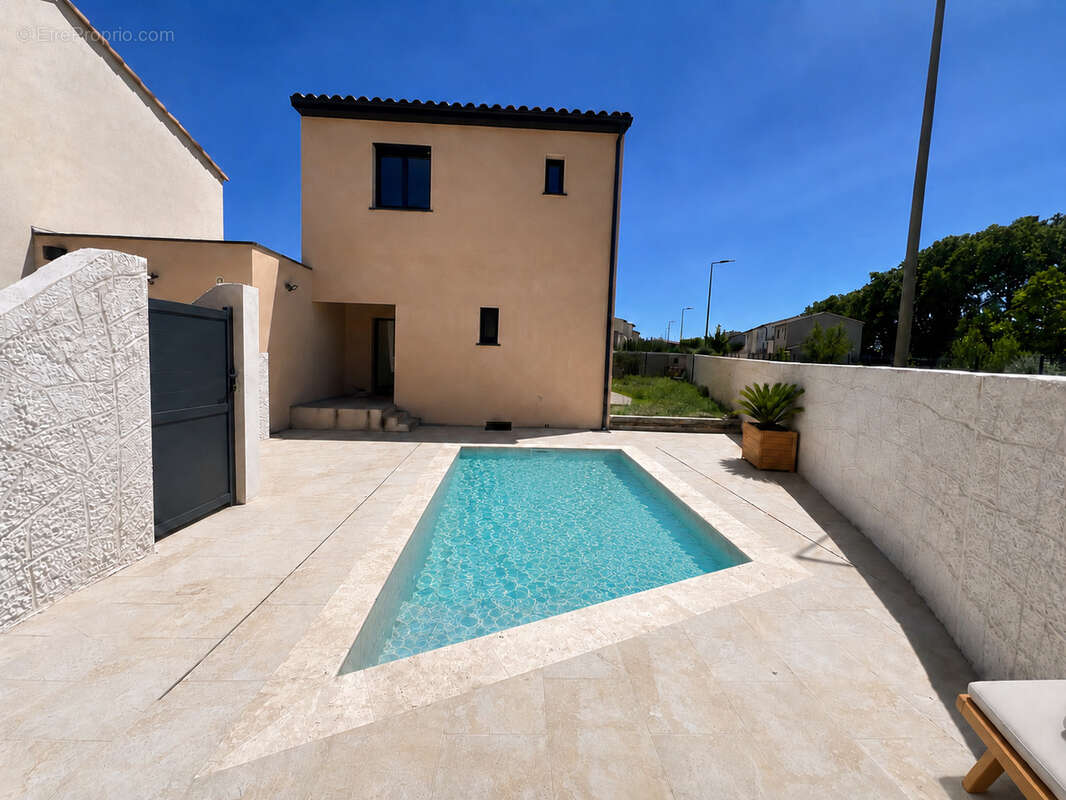 Maison à UZES