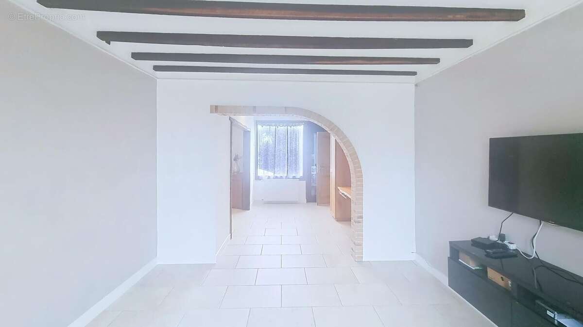 Photo 8 - Maison à QUARRE-LES-TOMBES