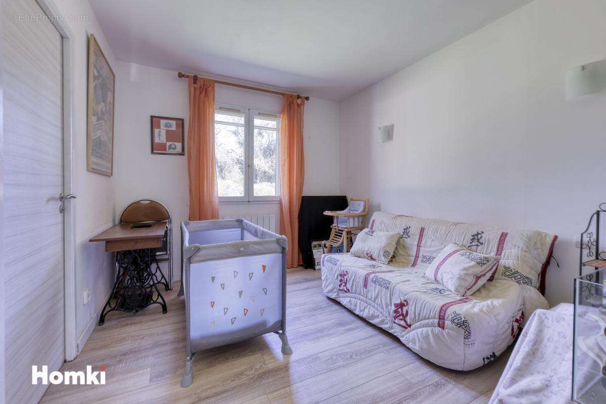 Maison/Villa T5 de 138 m² à Solliès-Pont 83210 - photo 13