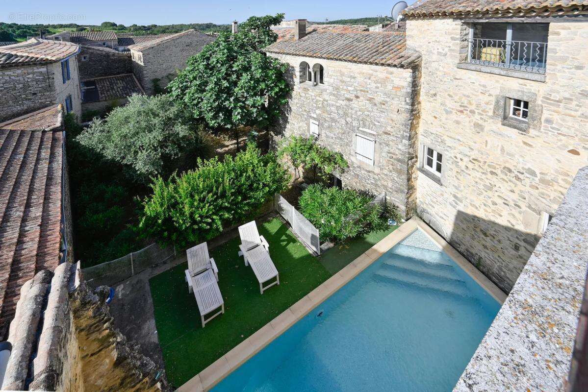 Maison de 12 pièces de 231 m² à Saint-Jean-de-Ceyrargues - photo 16