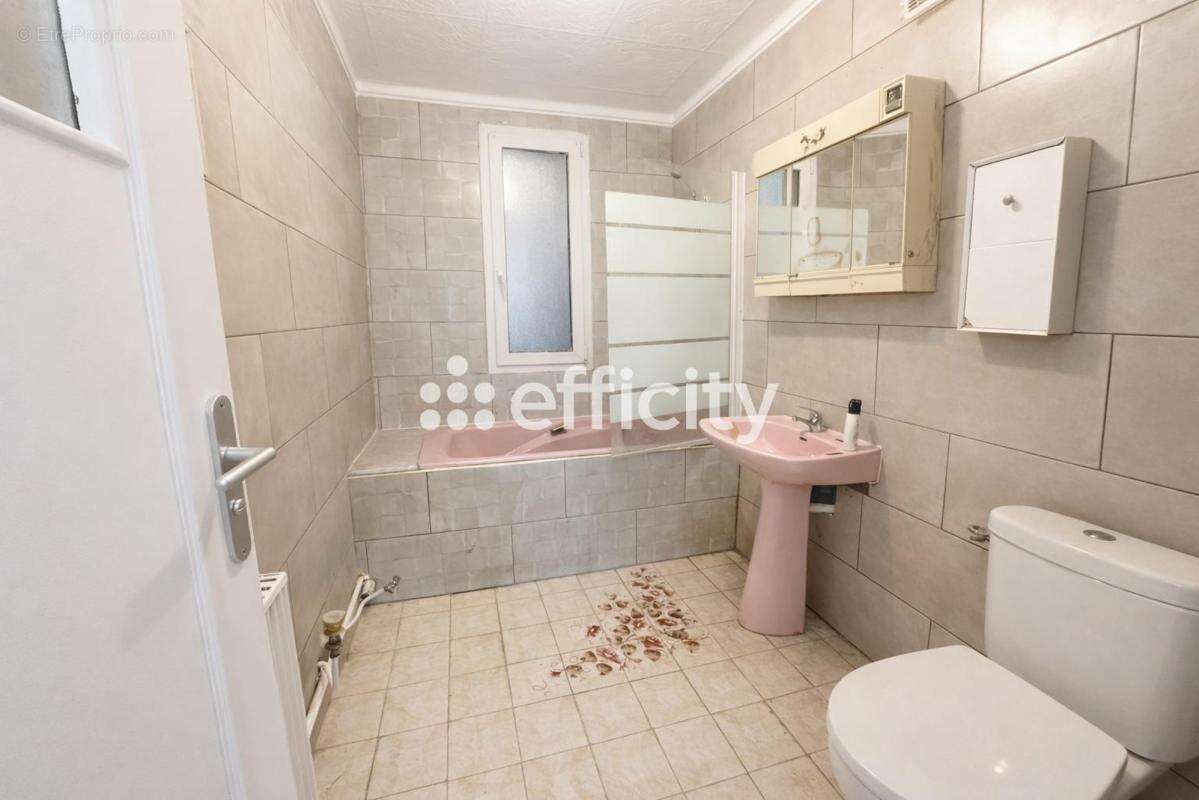 Appartement à LE BLANC-MESNIL