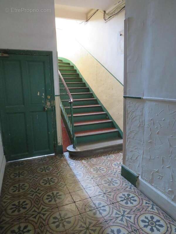   - Appartement à DRAGUIGNAN