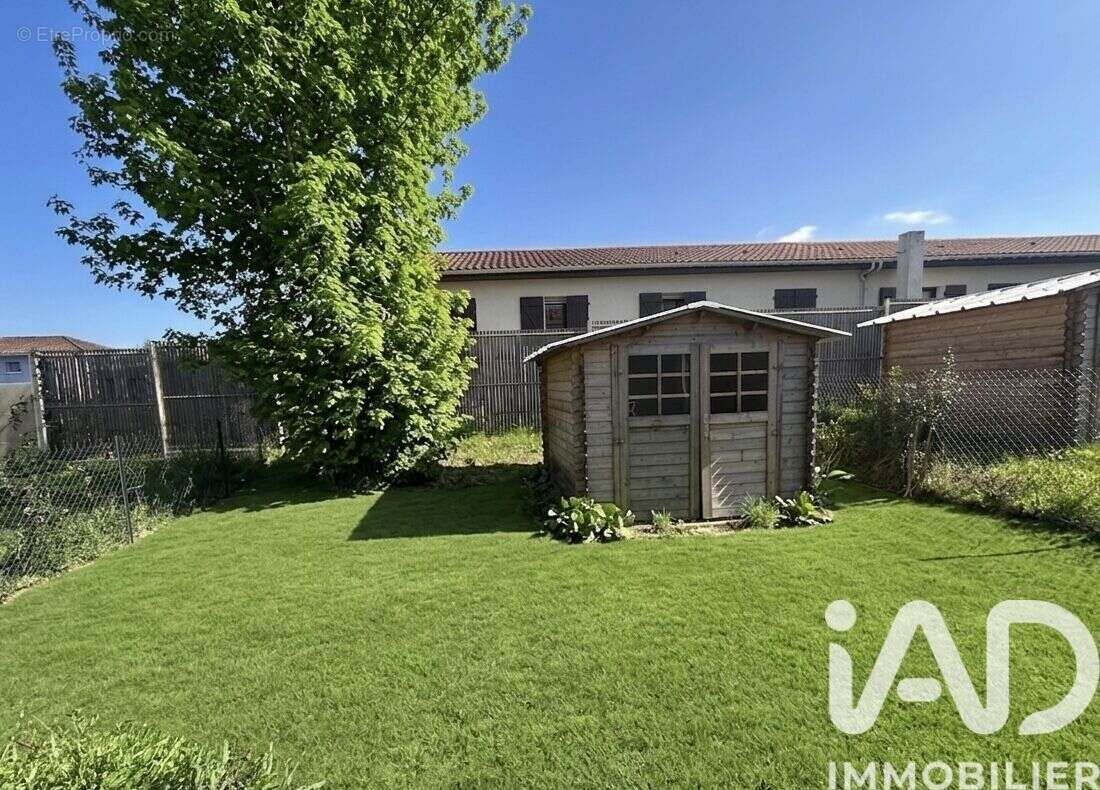 Maison 67 m² à Bassens  - photo 4