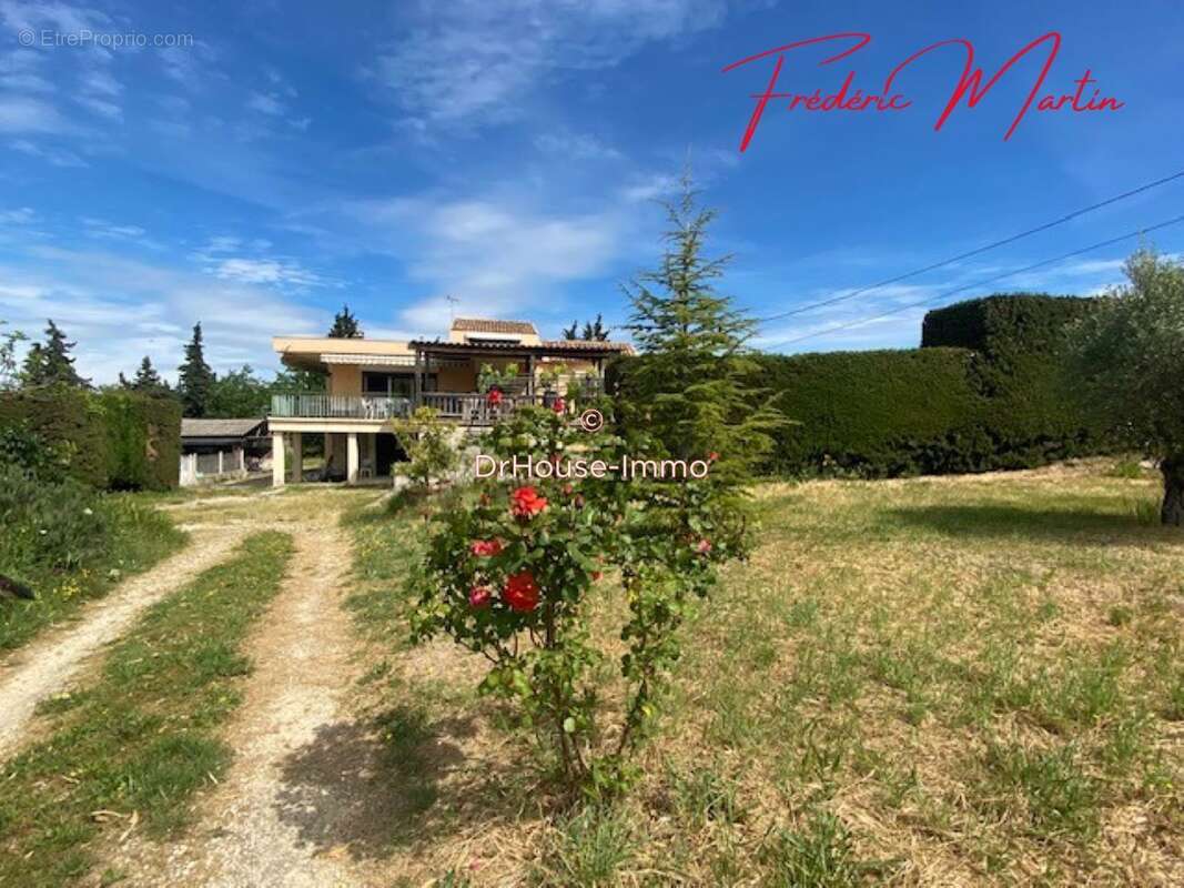 Maison 327 m² à Uzes  - photo 13