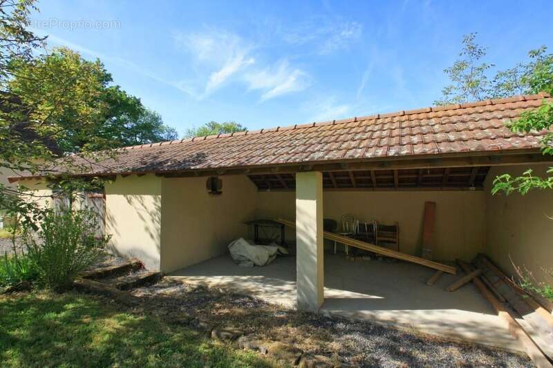 Maison à vendre 6 pièces MONTCOMBROUX LES MINES (03) - photo 8