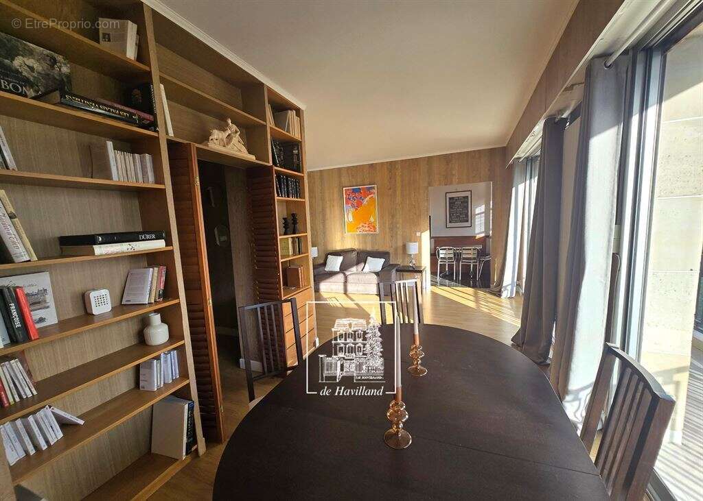 Appartement à NEUILLY-SUR-SEINE