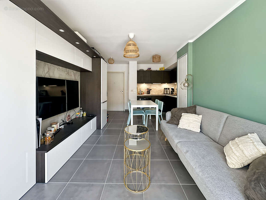 Appartement à ENSUES-LA-REDONNE
