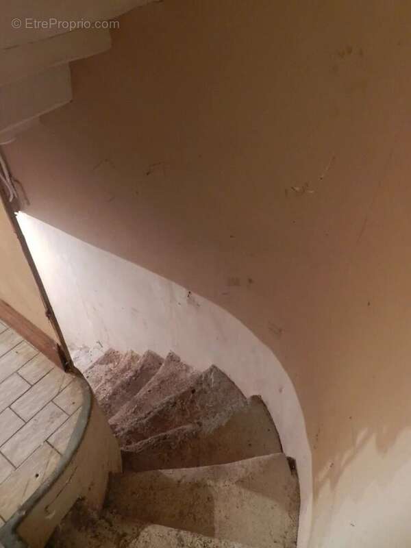 Maison à SAINT-PIERRE-SUR-DIVES