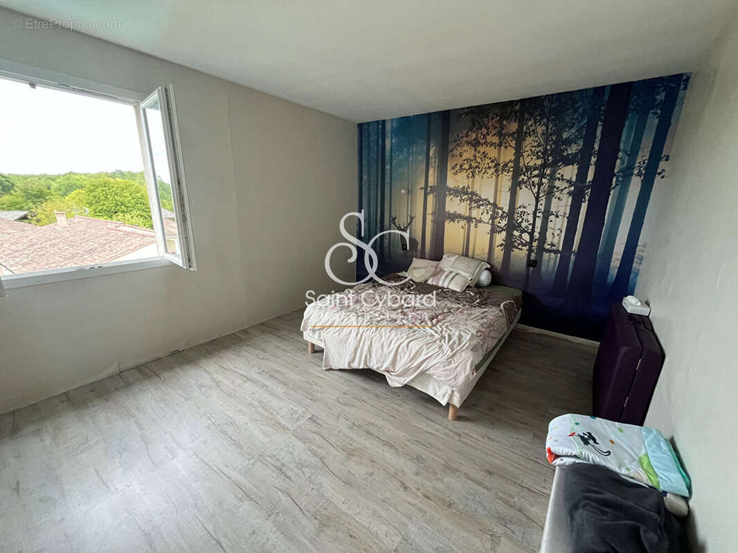 Maison à AUSSAC-VADALLE