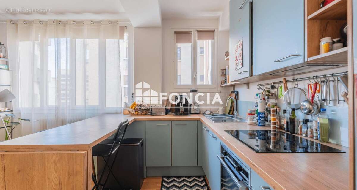 Appartement à PARIS-19E