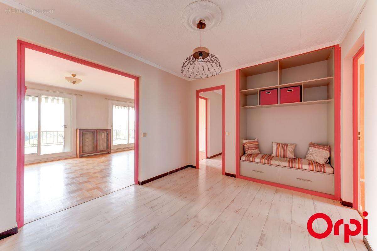T3 de 96,63 m² - Vue dégagée - photo 6