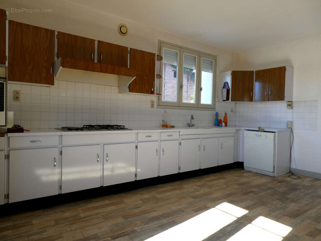 Maison à CHAMBOST-LONGESSAIGNE