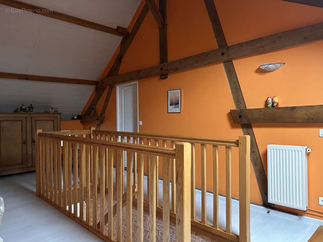 LE MELE SUR SARTHE - Ancien corps de ferme avec dépendances et 2 hectares de prairie - photo 11