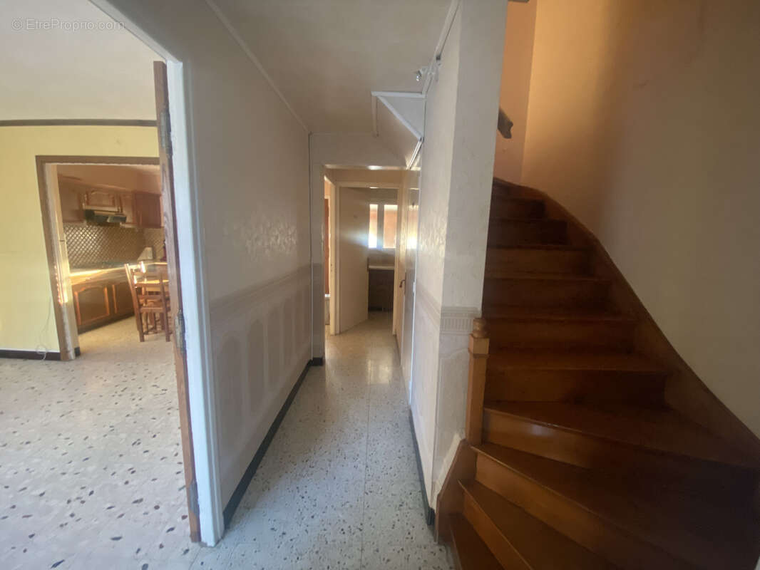 Maison à COURRIERES