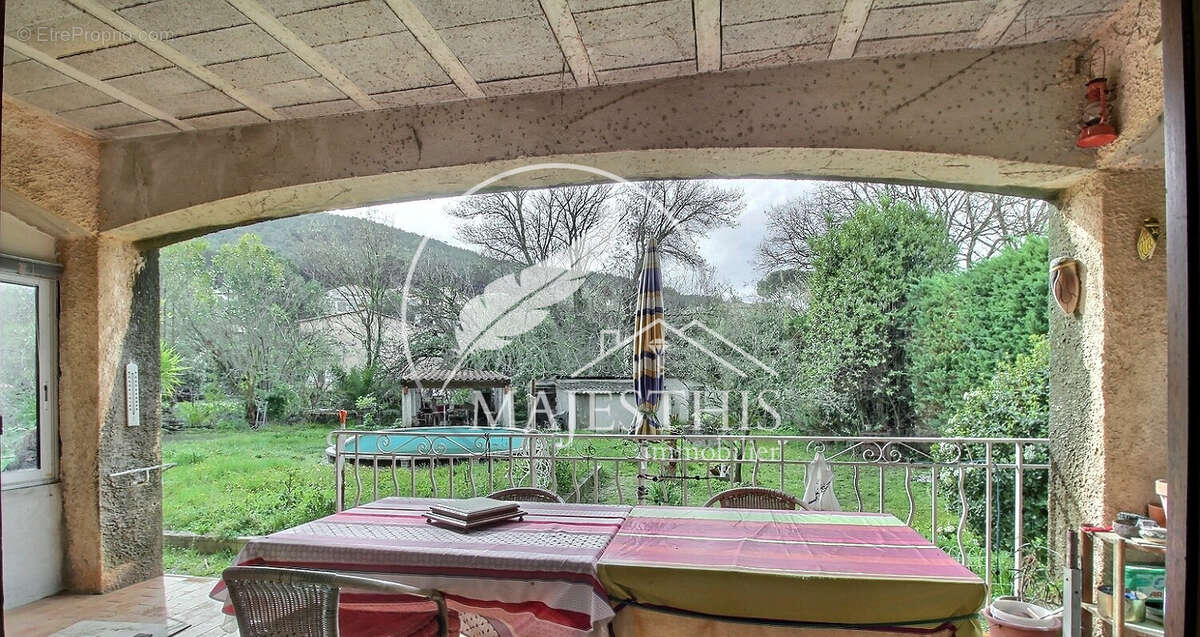 Maison à rénover de 150 m2, terrain au calme de 1872 m2 - photo 10