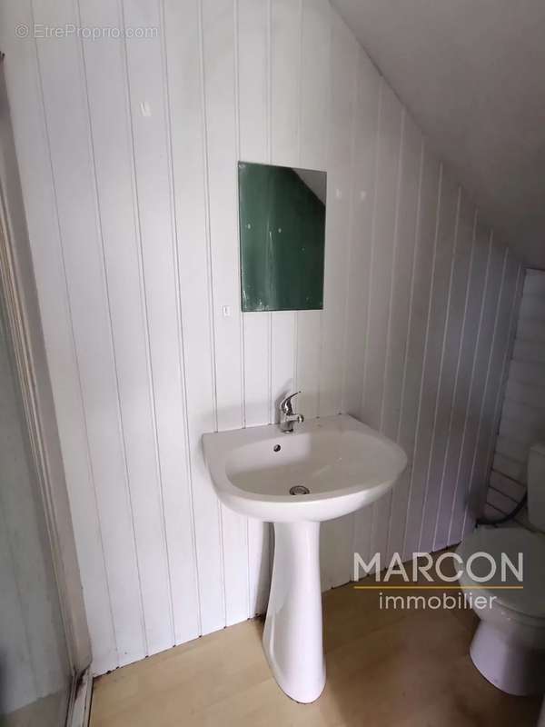 Maison à SAINT-MEDARD-LA-ROCHETTE