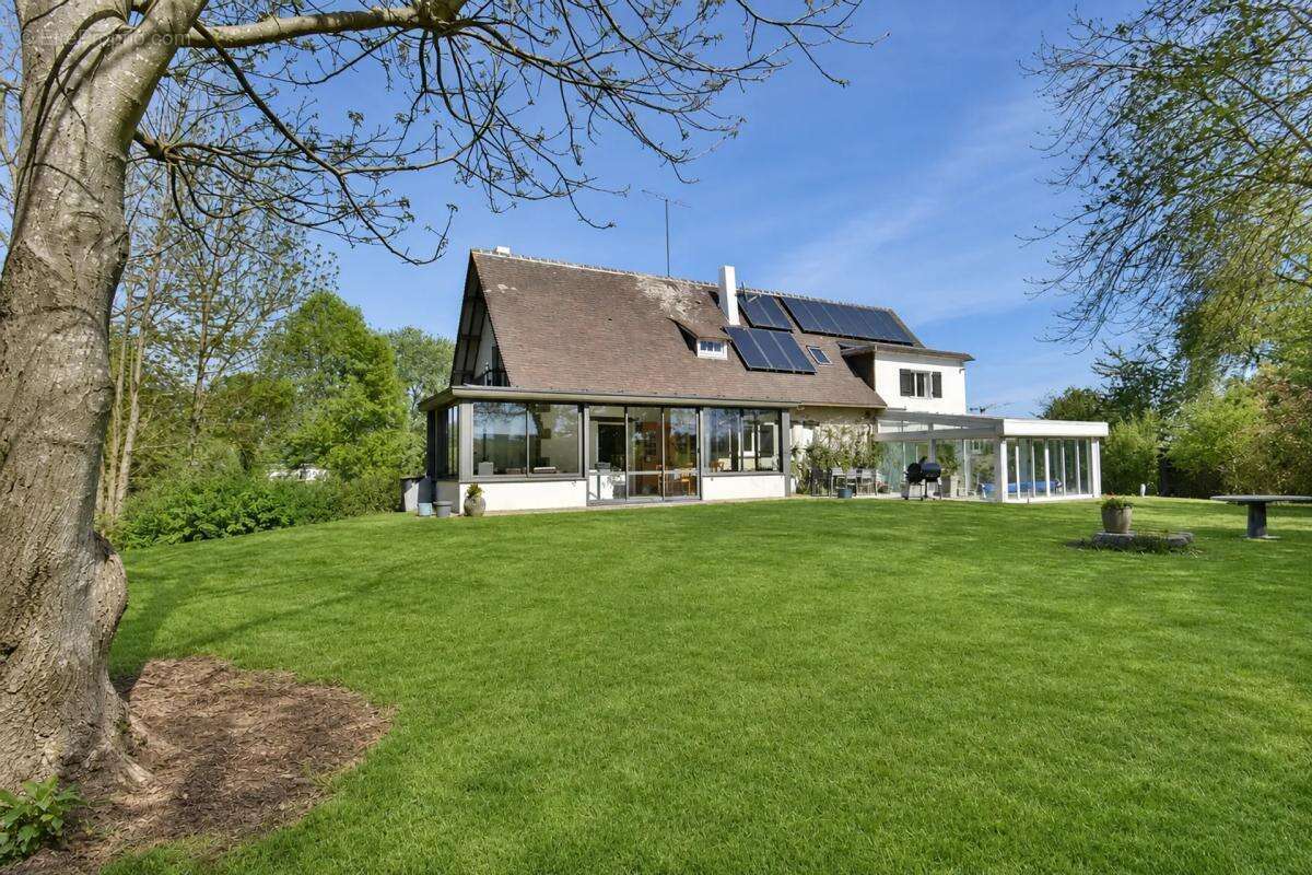 Spacieuse maison 9 pièces à Changé, 207 m² - photo 16