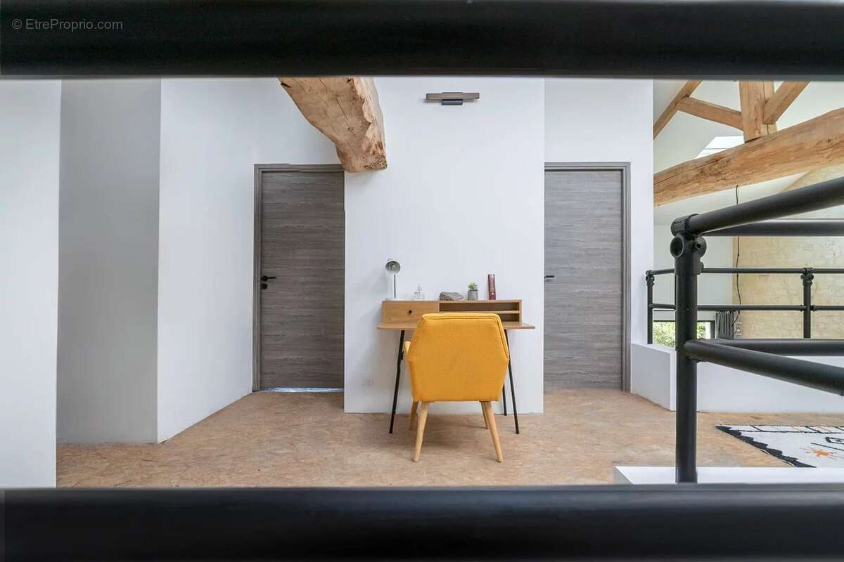 À découvrir – Maison en pierre rénovée à Ranton - photo 10
