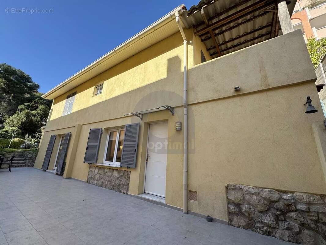 Maison à ROQUEBRUNE-CAP-MARTIN