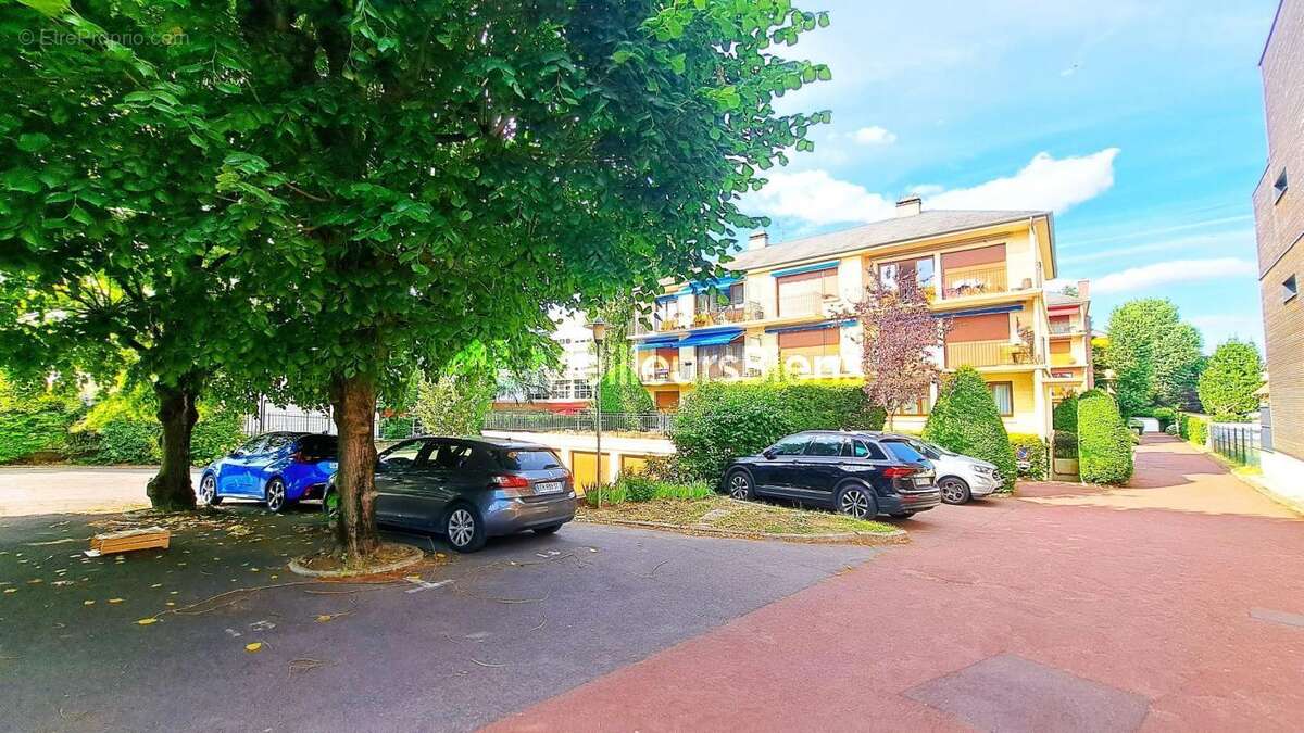 Appartement à ENGHIEN-LES-BAINS