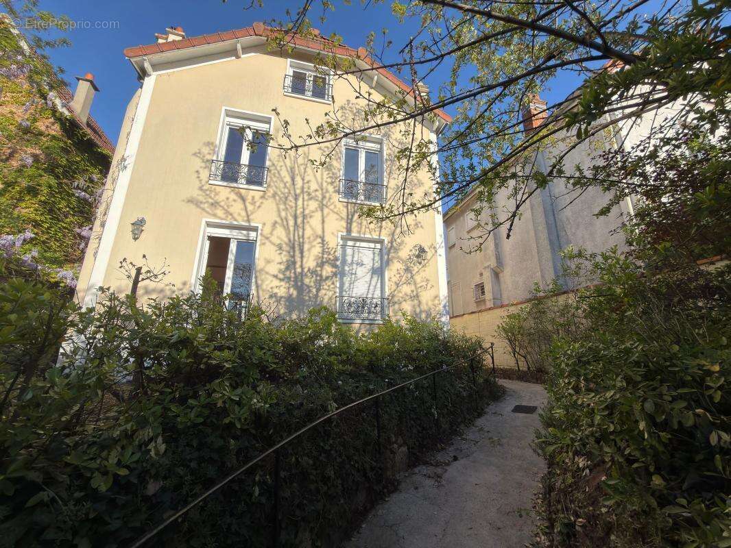 Maison à SAINT-MAUR-DES-FOSSES