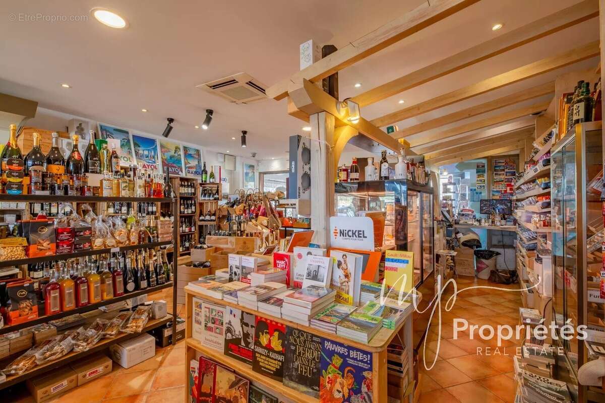 Commerce à RAYOL-CANADEL-SUR-MER