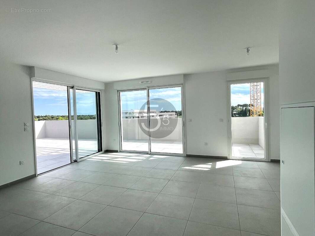 Appartement à LATTES