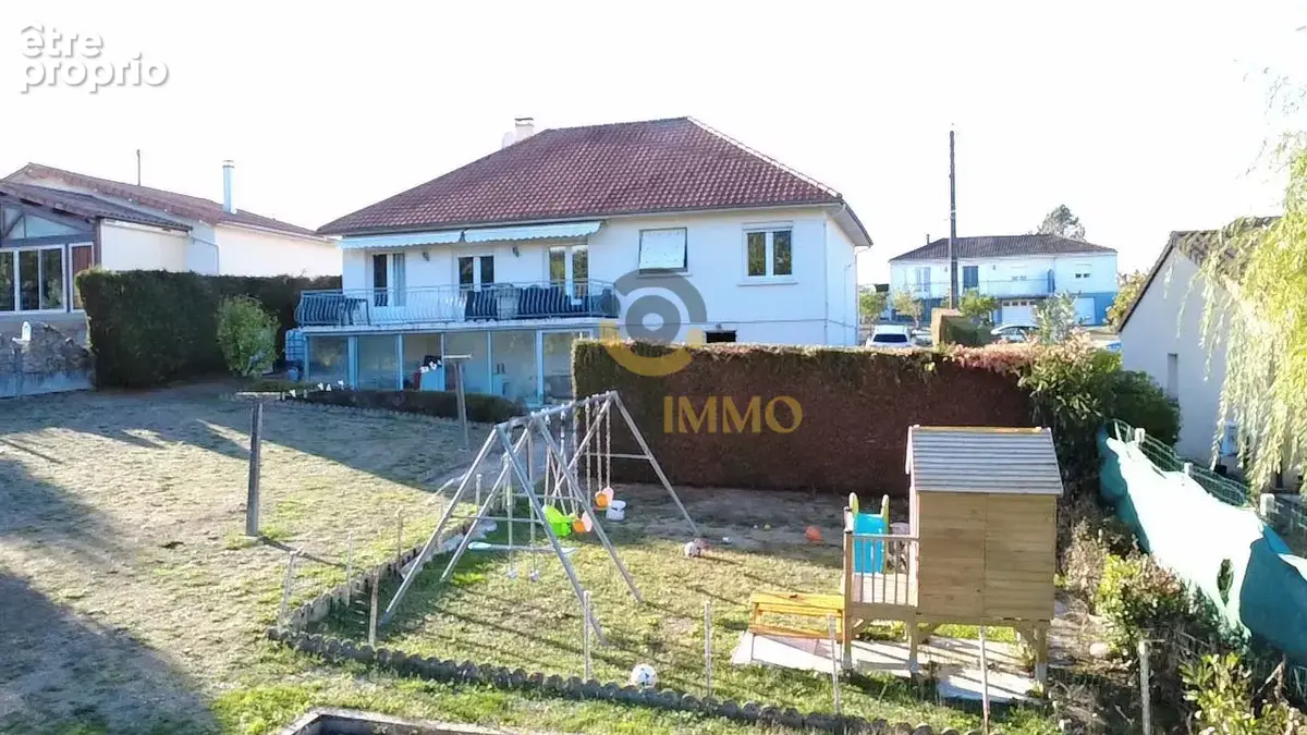 Maison 7 pièces 121 m² à vendre à Saint-Aubin-Le-Cloud (79450) - photo 2