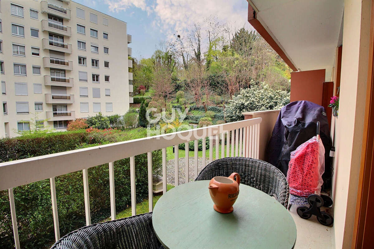 Appartement à CHAVILLE