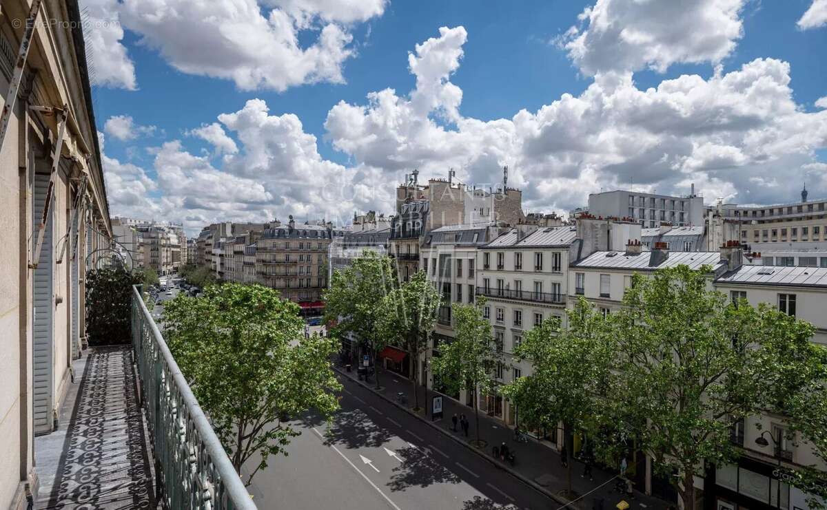 Appartement à PARIS-17E