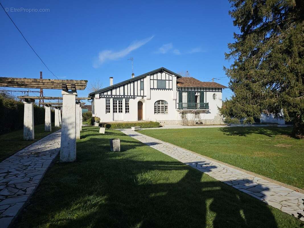 Maison à PUYOO