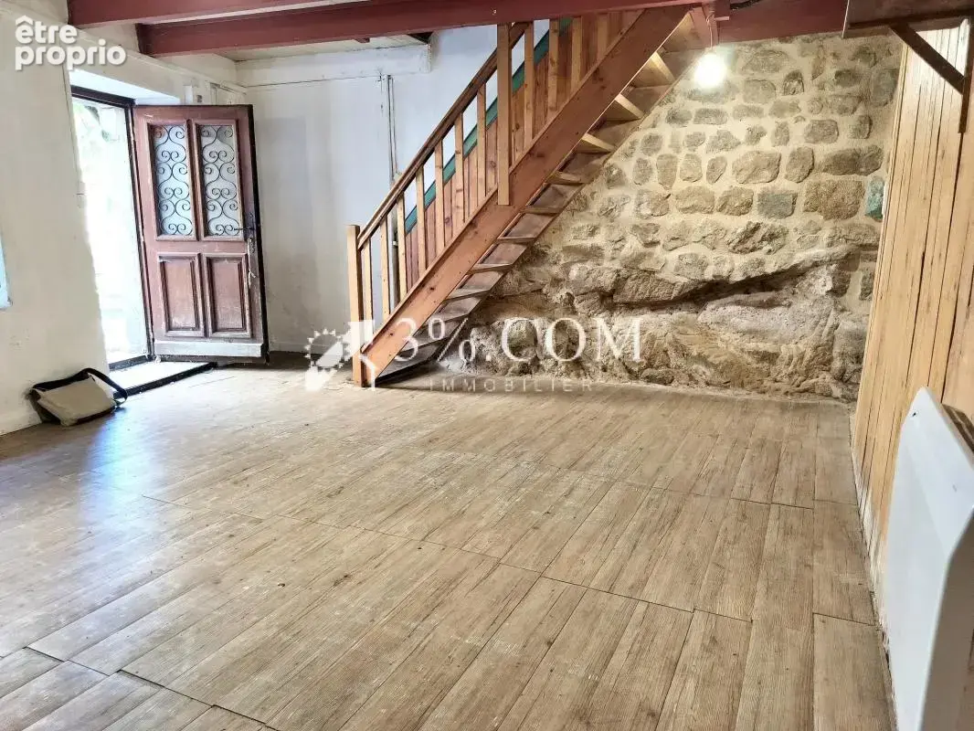 Maison de village en pierre de 60m2 avec deux chambres - photo 2