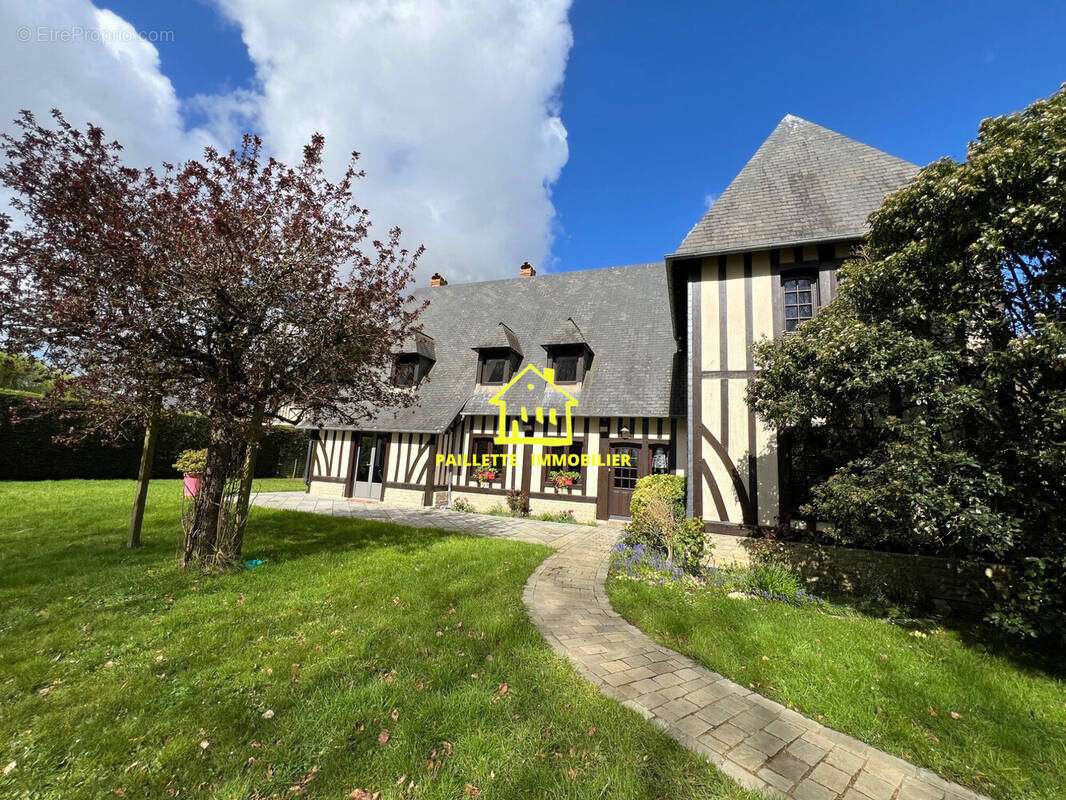 Maison à SAINT-ROMAIN-DE-COLBOSC