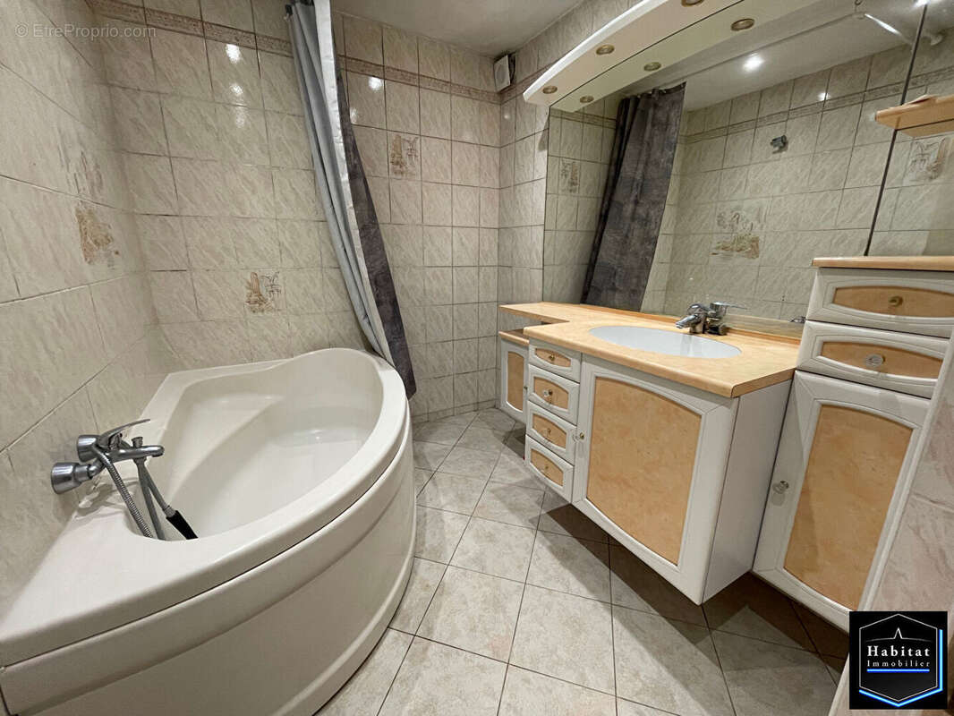 Maison à LE PLESSIS-BELLEVILLE