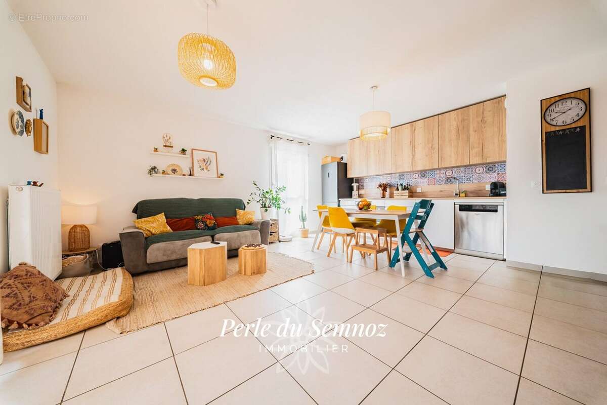 Appartement à SEYNOD