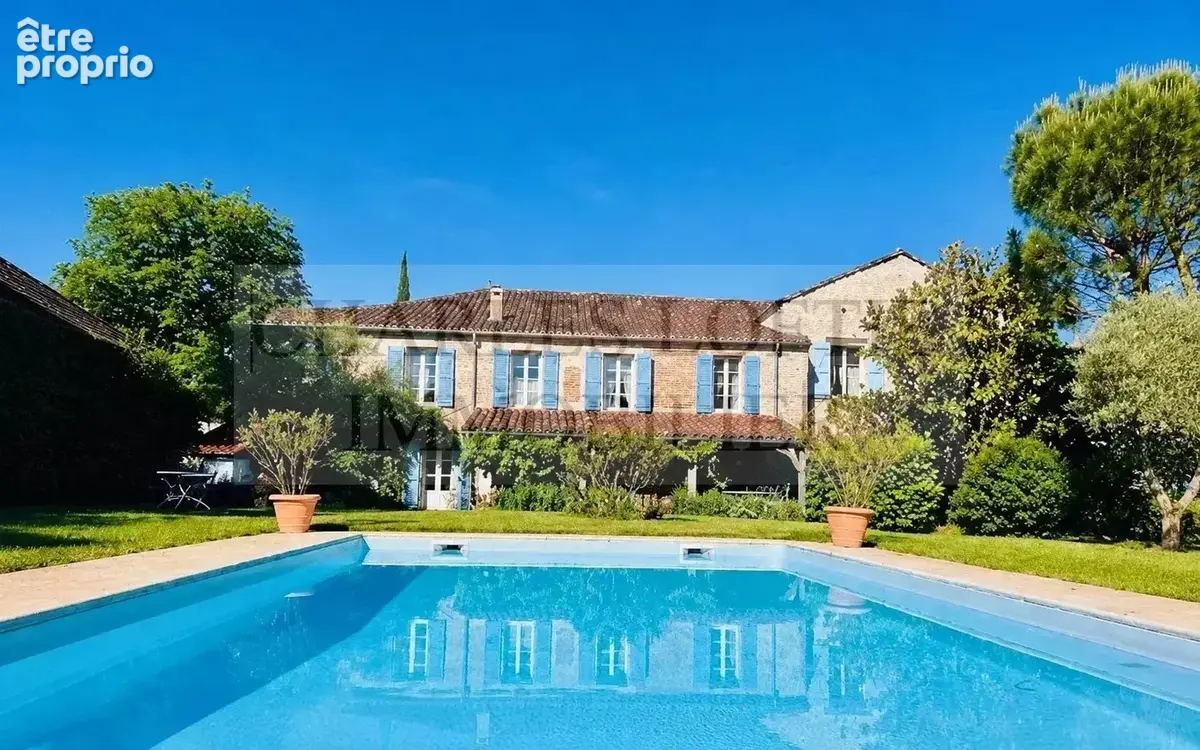 Maison à MERCUES
