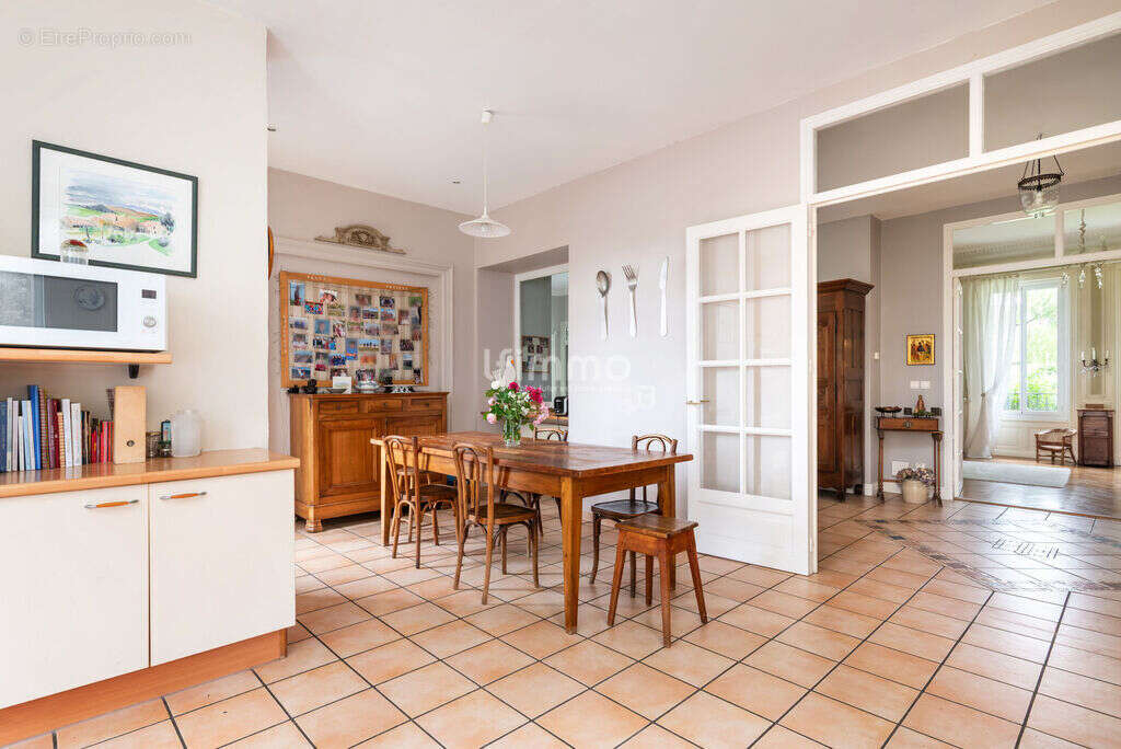 435 m² pour Coworquie  étudiante ou intergénérationnelle - photo 13