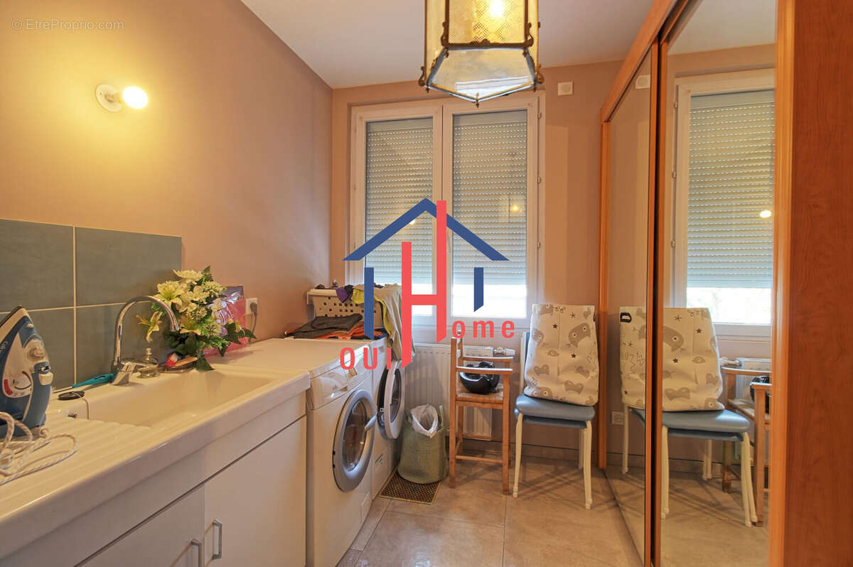 Maison à BRIVES-CHARENSAC