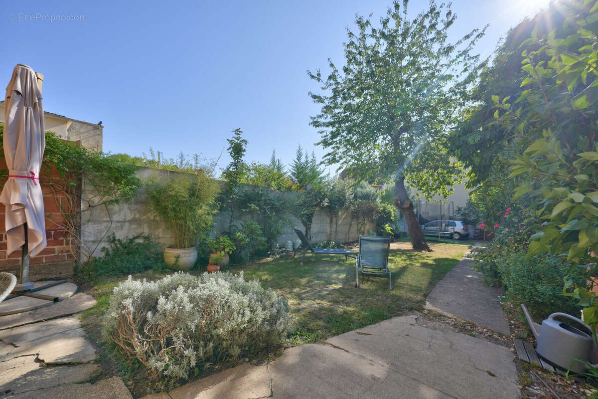 Maison à SAVIGNY-SUR-ORGE