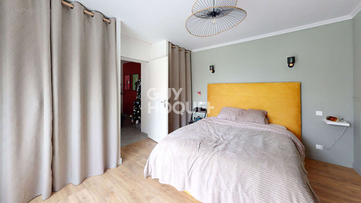 Maison à LE VAL-SAINT-PERE