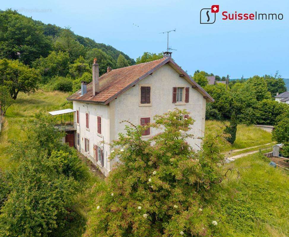 Maison à PONT-DE-ROIDE