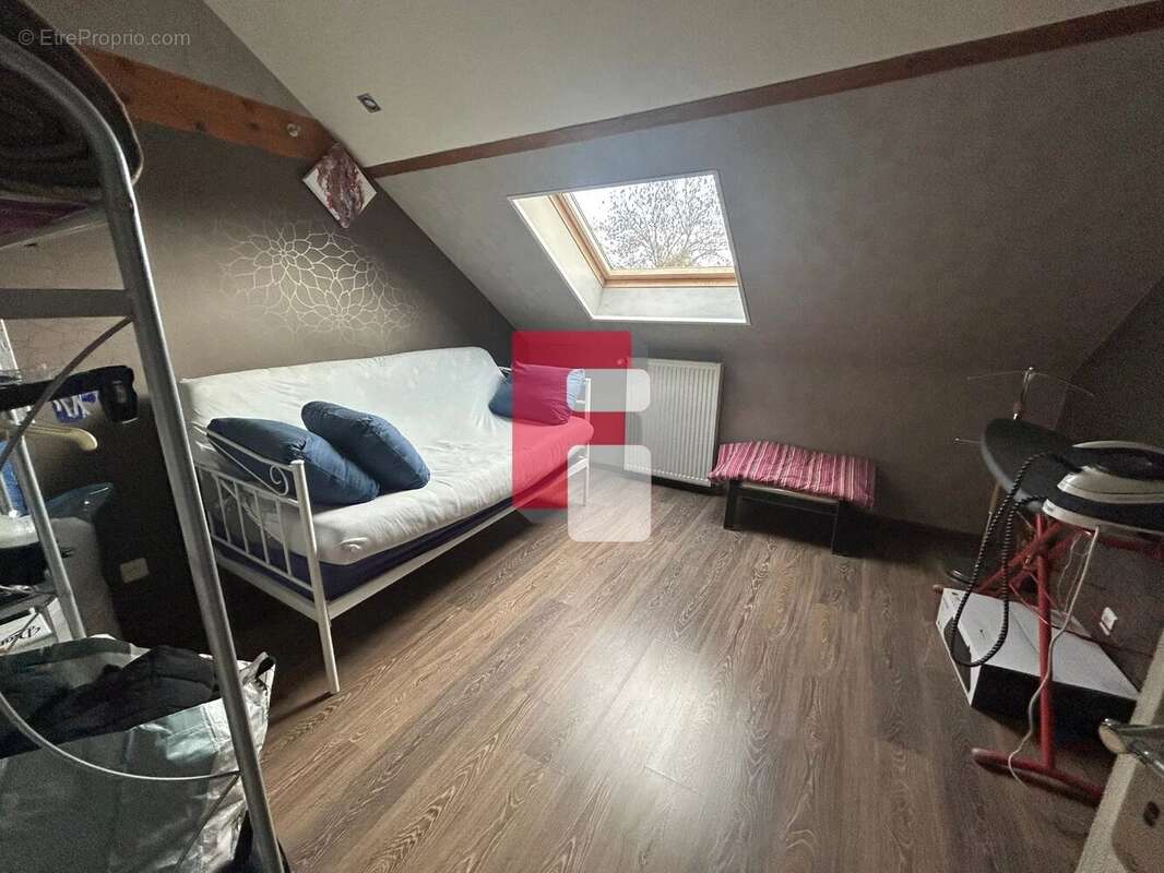 Maison à SAINT-PHAL