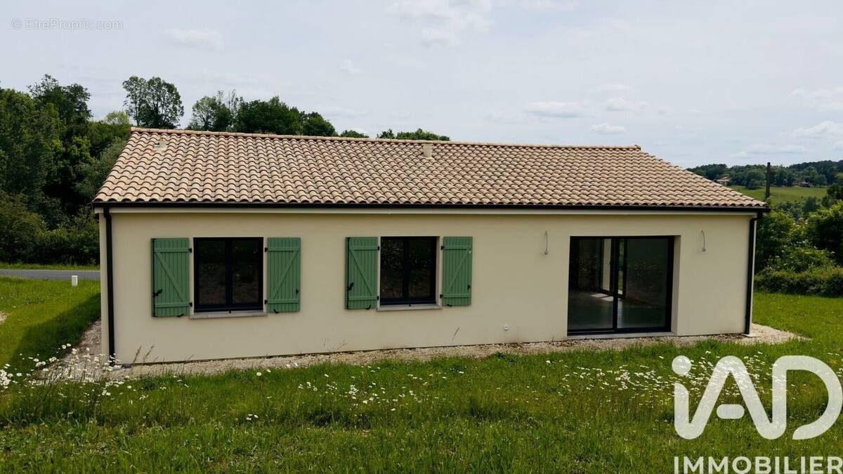 Photo 1 - Maison à ISSAC
