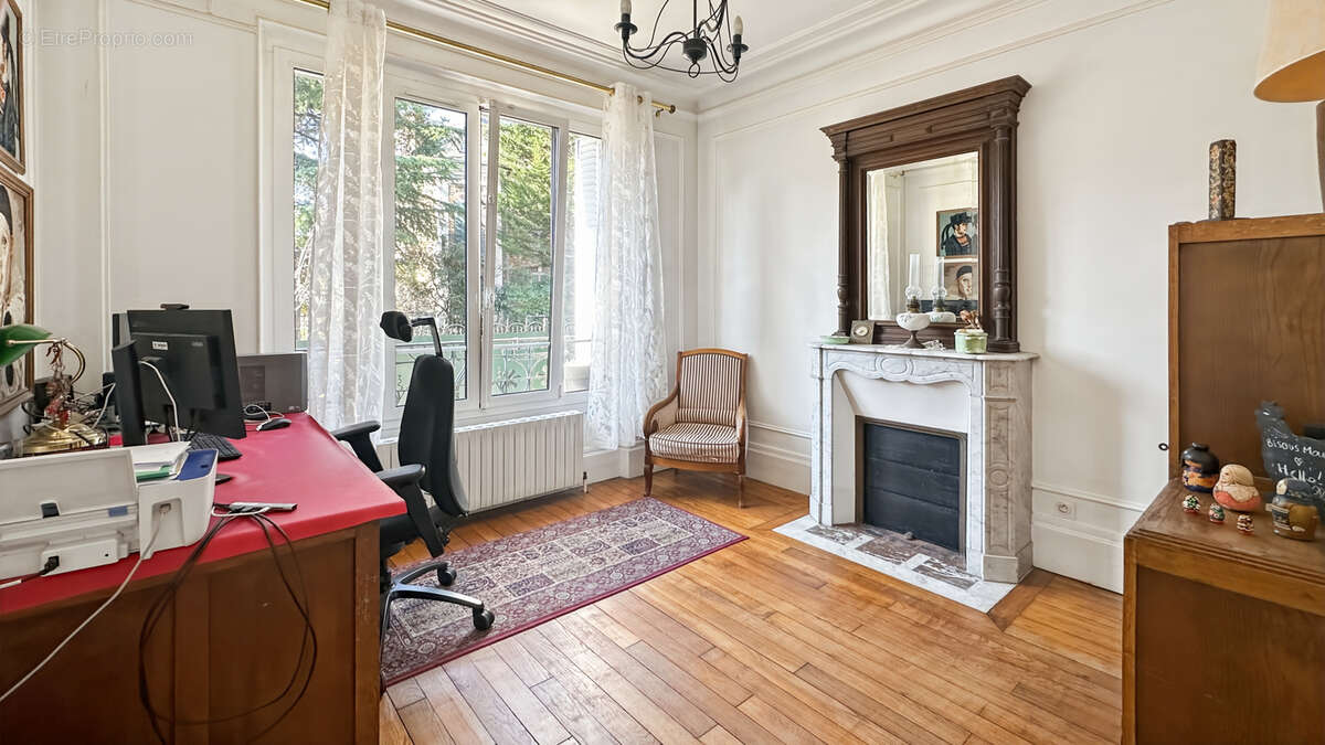 Maison à CORBEIL-ESSONNES