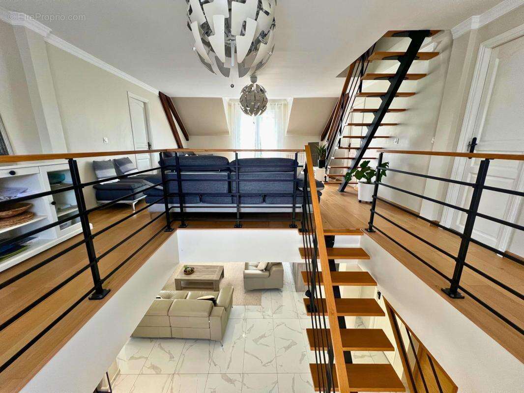 Maison à SAVIGNY-LE-TEMPLE