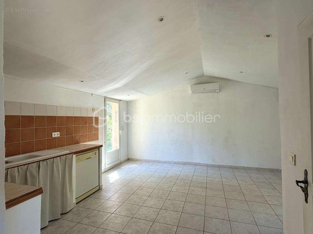 Rare à la vente : propriété avec dépendance indépendante à Saint-Saturnin-les-Apt - photo 20