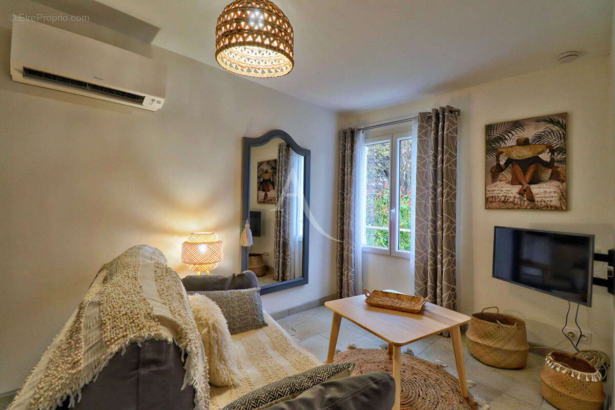 Maison à GREOUX-LES-BAINS