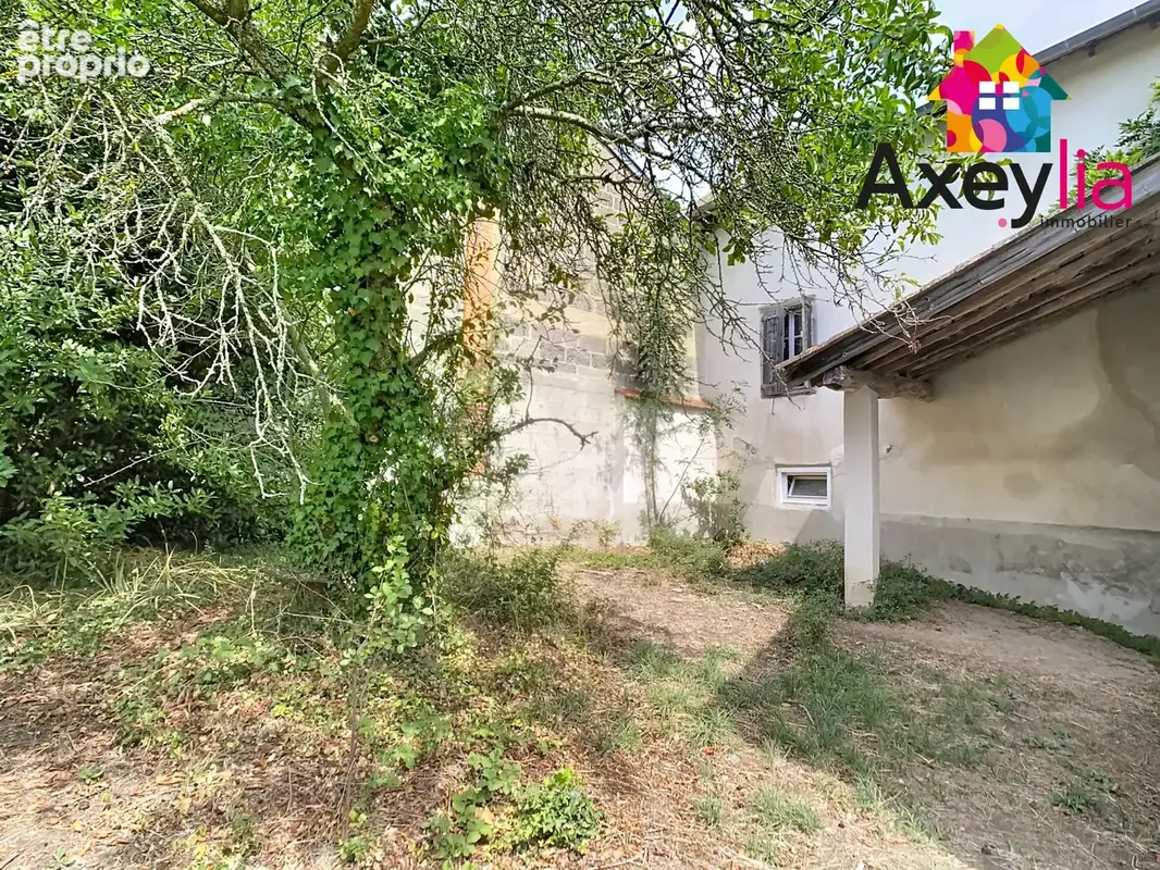 A vendre - panissieres- maison de village a rehabiliter avec jardin - photo 6