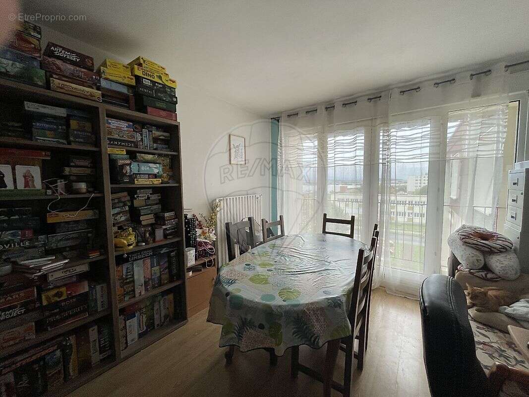 Appartement à LA CHAPELLE-SAINT-LUC