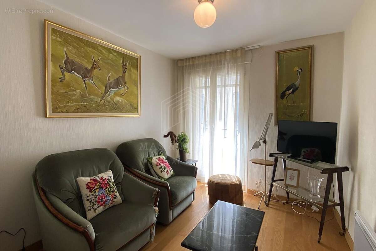 Maison à SAINT-LAURENT-DE-CERDANS